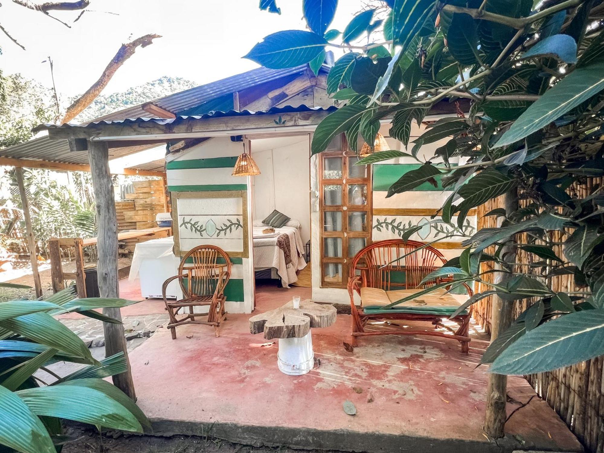 Unicorn Reborn - Peaceful Rentals San Marcos La Laguna Luaran gambar