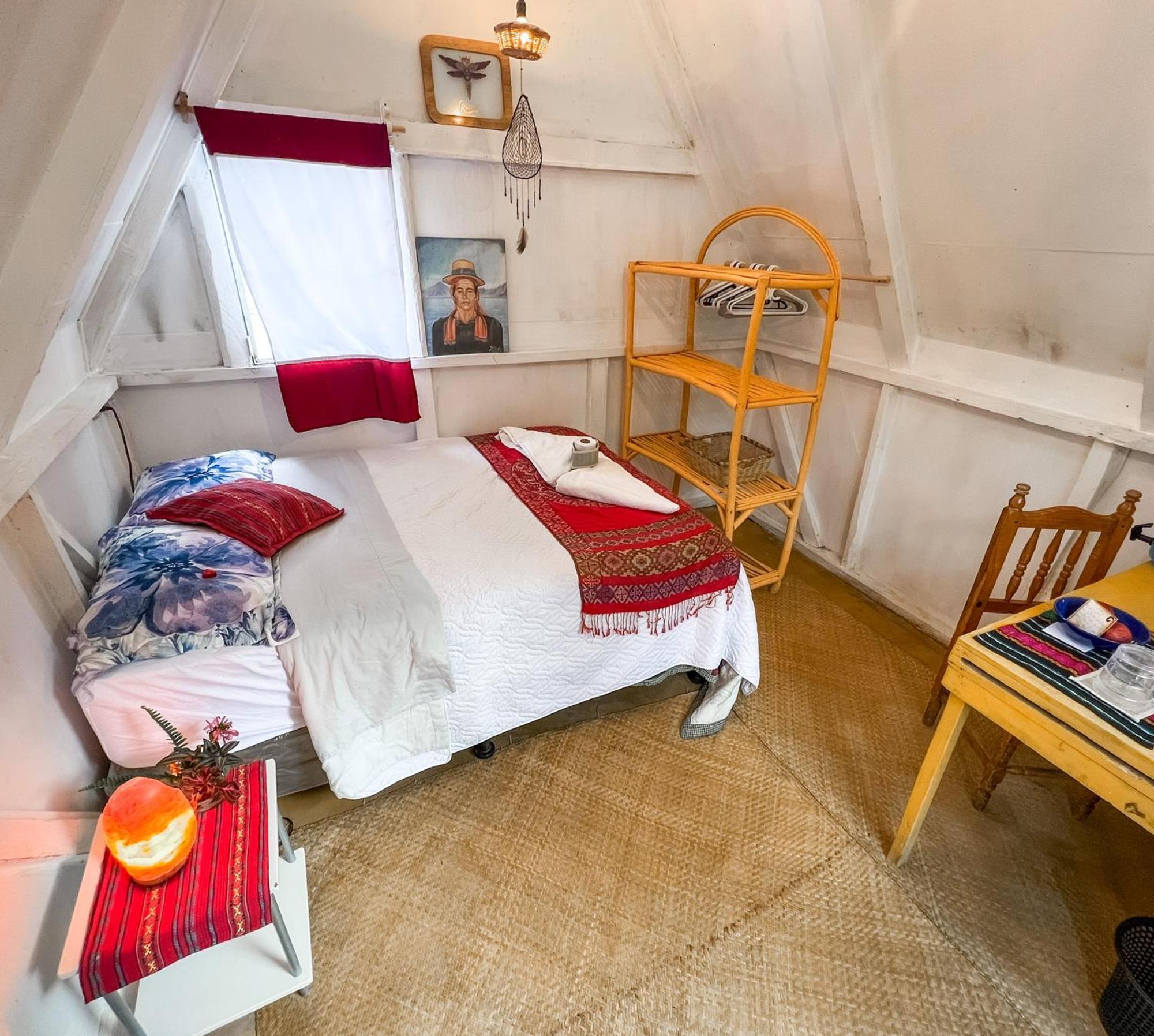 Unicorn Reborn - Peaceful Rentals San Marcos La Laguna Luaran gambar