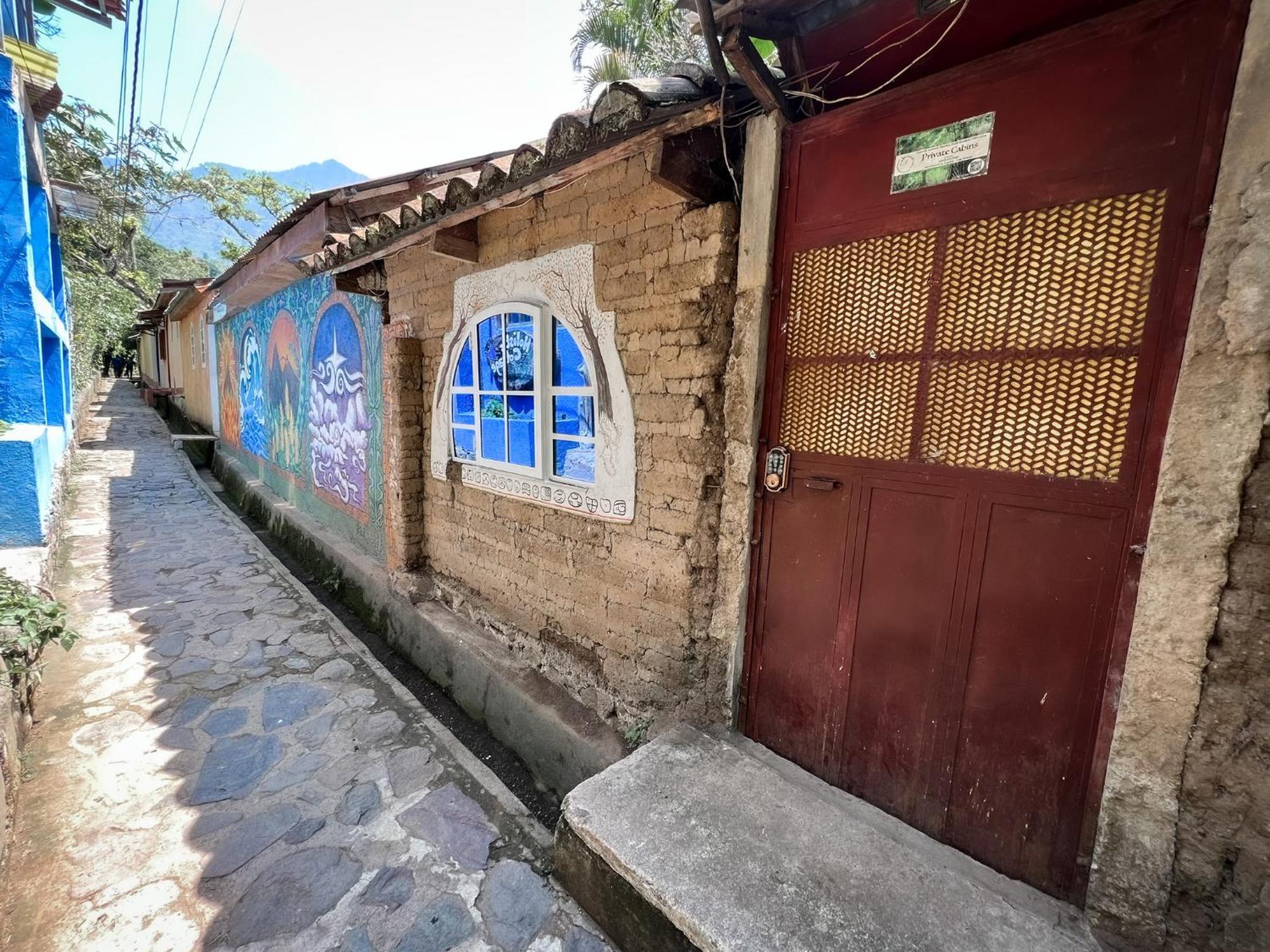 Unicorn Reborn - Peaceful Rentals San Marcos La Laguna Luaran gambar
