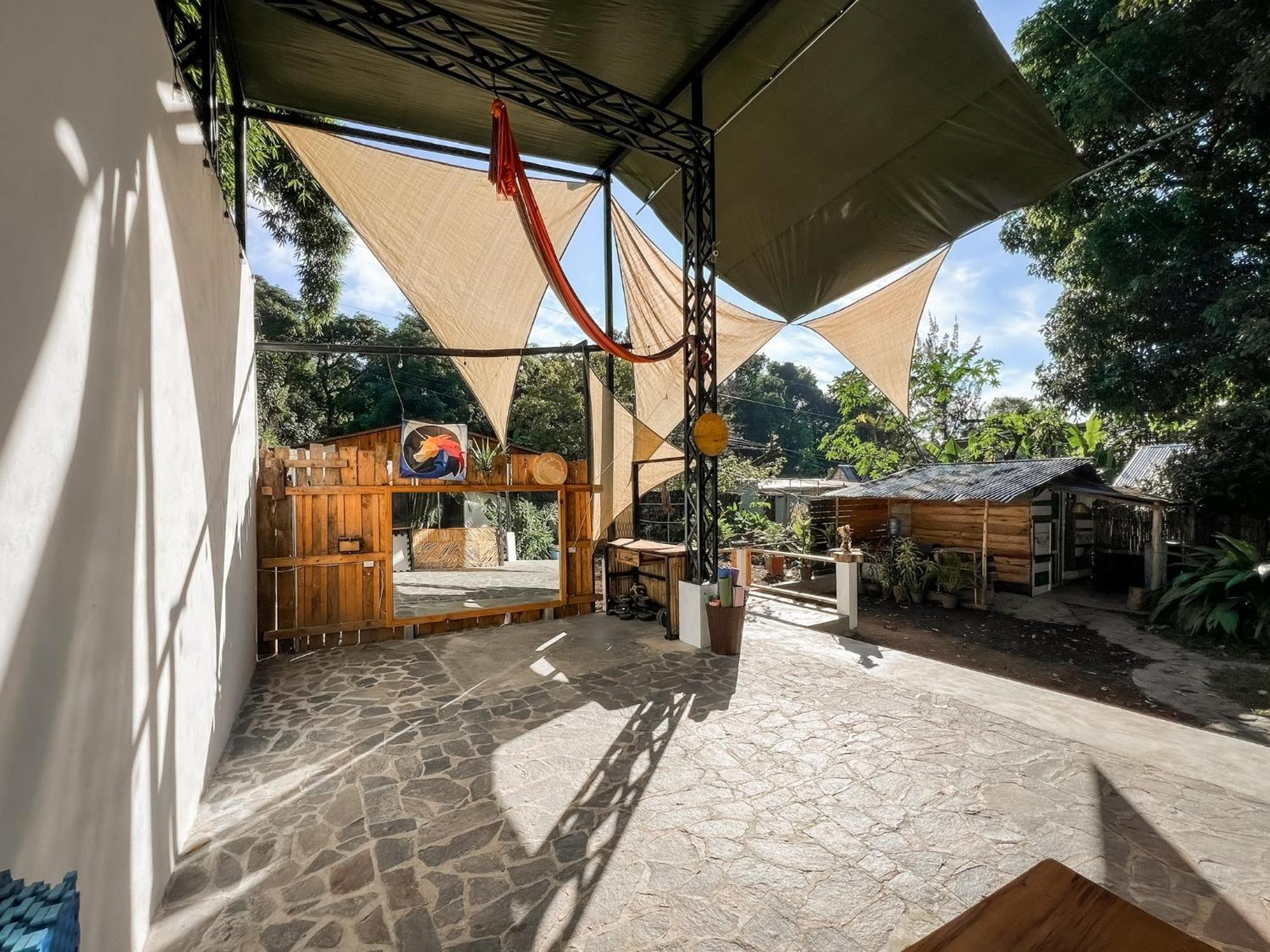 Unicorn Reborn - Peaceful Rentals San Marcos La Laguna Luaran gambar